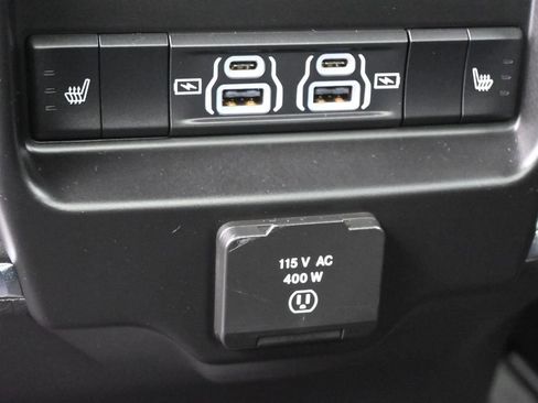 Used 2021 RAM 1500 Laramie RWD image 19