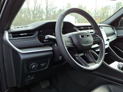 New 2026 Jeep Grand Cherokee Limited AWD/4WD image 14