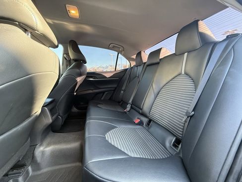 Used 2021 Toyota Camry SE image 24