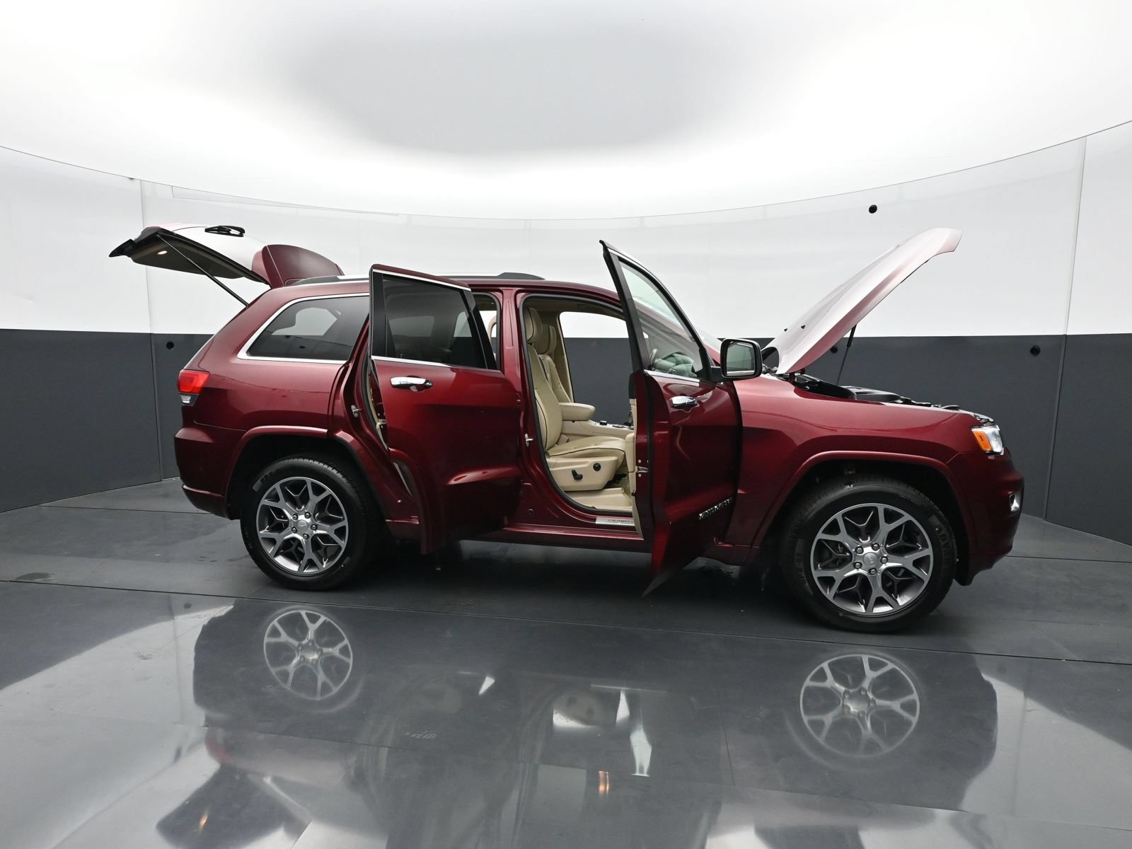 Used 2021 Jeep Grand Cherokee Overland w/ Protech Group AWD/4WD image 35