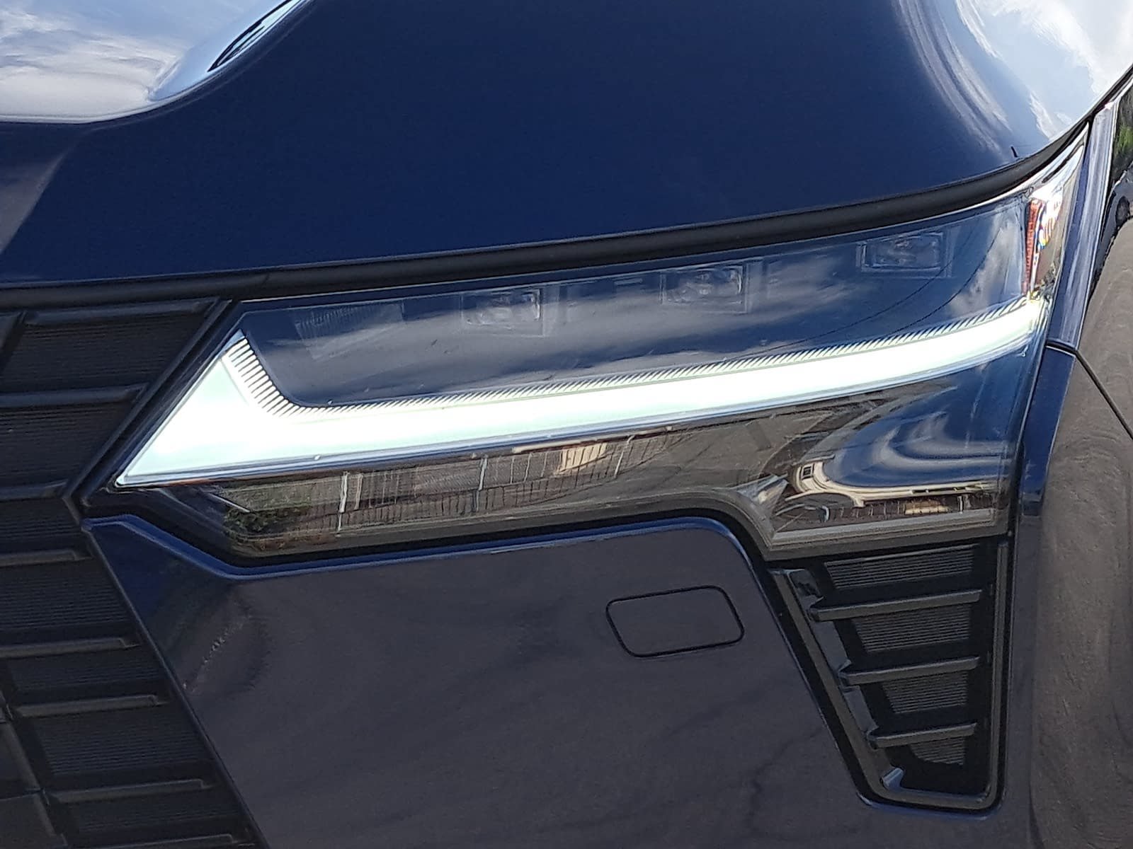 Used 2026 Lexus GX 550 w/ Accessory Package (2T) AWD/4WD image 35