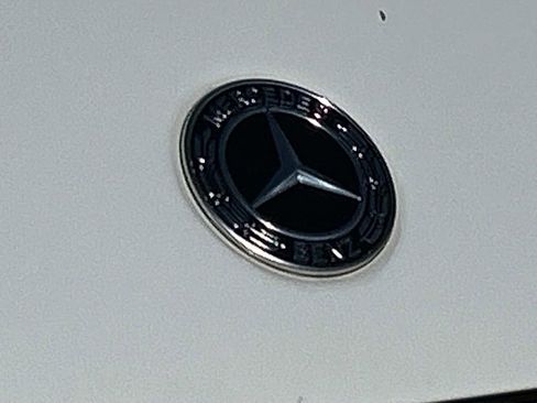 Used 2022 Mercedes-Benz GLB 250 4MATIC image 12