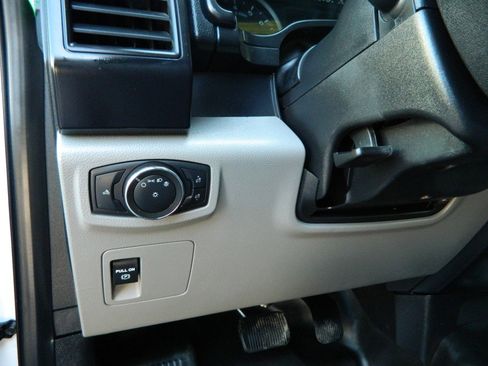 Used 2020 Ford F150 XL w/ Equipment Group 101A Mid AWD/4WD image 19