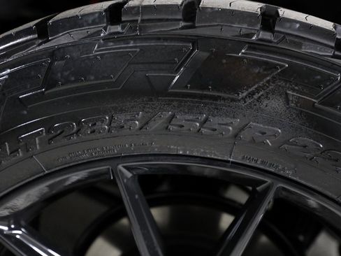 Used 2025 Lexus GX 550 w/ Accessory Package (2T) image 61