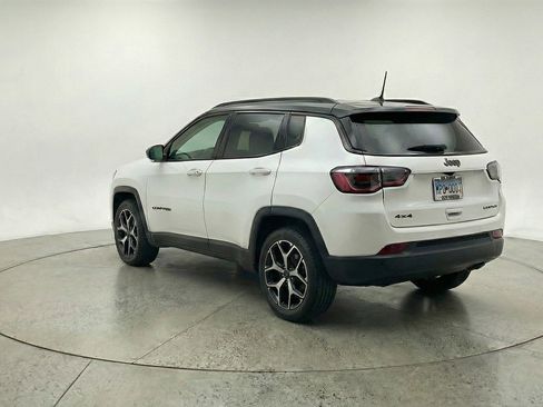 Used 2025 Jeep Compass Limited image 6