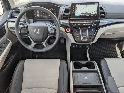Used 2026 Honda Odyssey Elite image 6