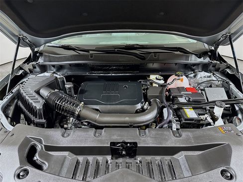 Certified 2025 Chevrolet Blazer LT w/ Convenience Package image 28