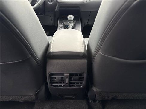 Used 2026 Toyota Corolla Cross XLE FWD image 18