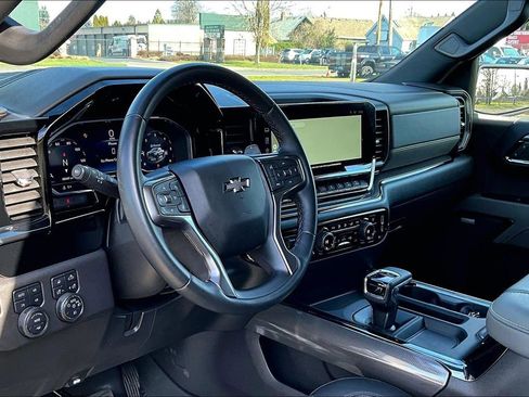 Used 2024 Chevrolet Silverado 1500 ZR2 image 19