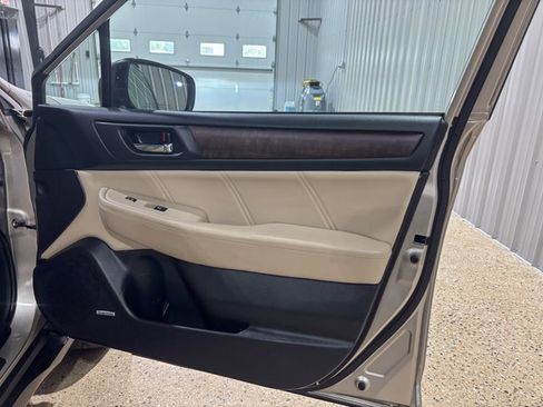 Used 2018 Subaru Outback 2.5i Limited image 26