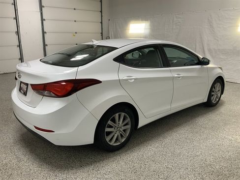 Used 2015 Hyundai Elantra SE w/ Option Group 02 image 5
