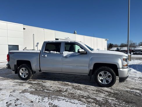 Used 2018 Chevrolet Silverado 1500 LT w/ All Star Edition image 4