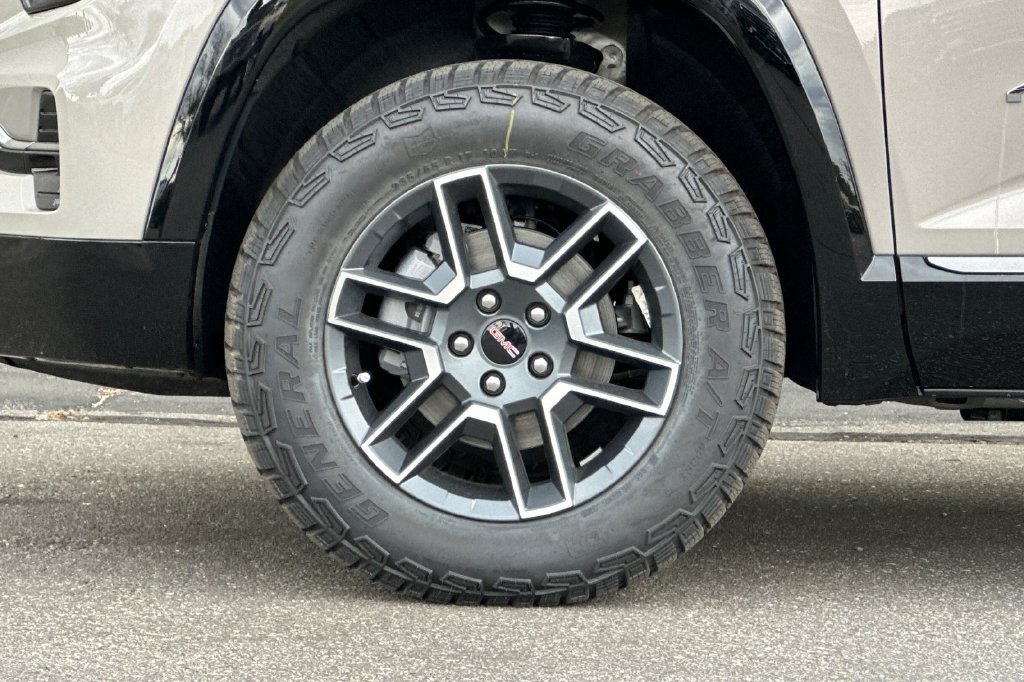 New 2026 GMC Terrain AT4 AWD/4WD image 10
