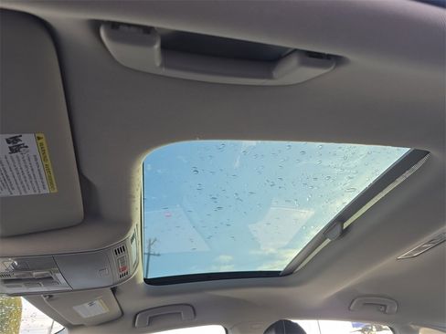 Used 2023 Volkswagen Jetta SE image 22