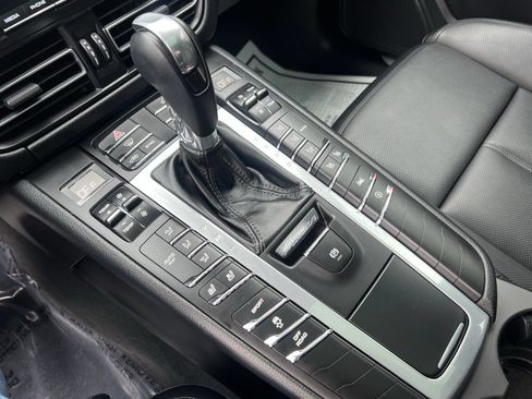 Used 2021 Porsche Macan S AWD/4WD image 34