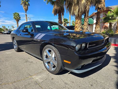 Used 2009 Dodge Challenger R/T image 1
