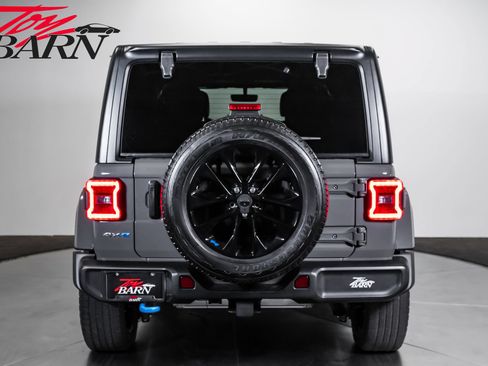 Used 2023 Jeep Wrangler Unlimited Sahara AWD/4WD image 4
