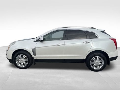 Used 2013 Cadillac SRX Luxury image 2