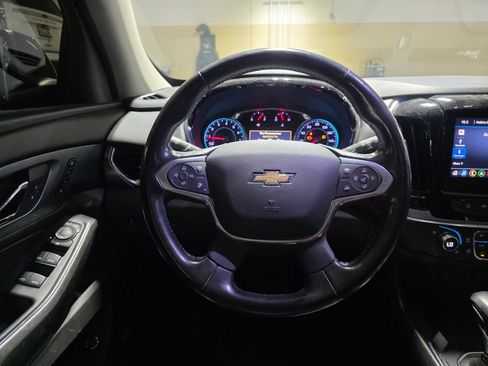 Used 2021 Chevrolet Traverse Premier w/ Redline Edition FWD image 19