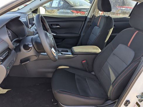 New 2025 Nissan Sentra SR image 18