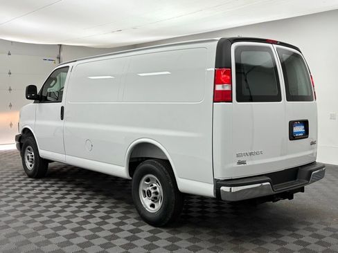 New 2025 GMC Savana 2500 w/ Driver Convenience Package image 9