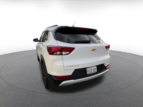 Used 2025 Chevrolet TrailBlazer LT image 11