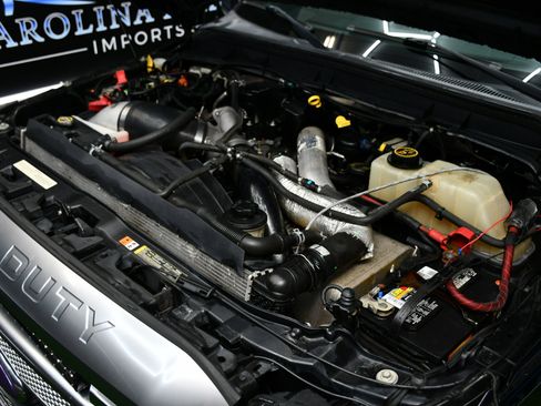 Used 2016 Ford F250 Platinum w/ FX4 Off-Road Package image 26