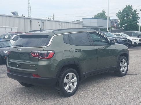 Used 2021 Jeep Compass Latitude w/ Convenience Group AWD/4WD image 7