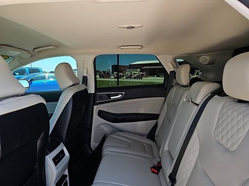 Used 2024 Ford Edge Titanium AWD/4WD image 18
