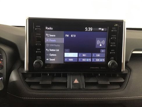 Used 2021 Toyota RAV4 XLE image 17