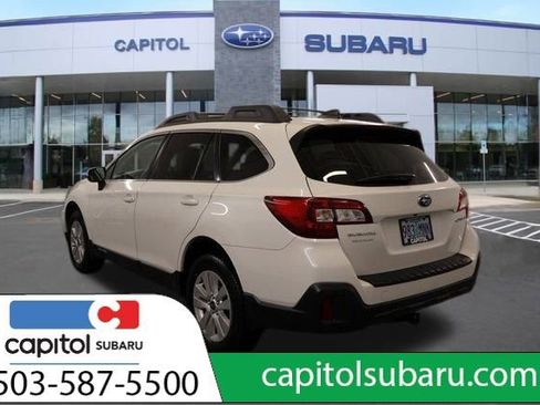 Used 2019 Subaru Outback 2.5i Premium image 5