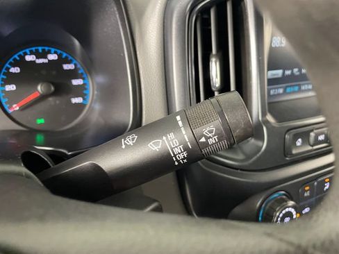 Used 2018 Chevrolet Colorado W/T AWD/4WD image 10