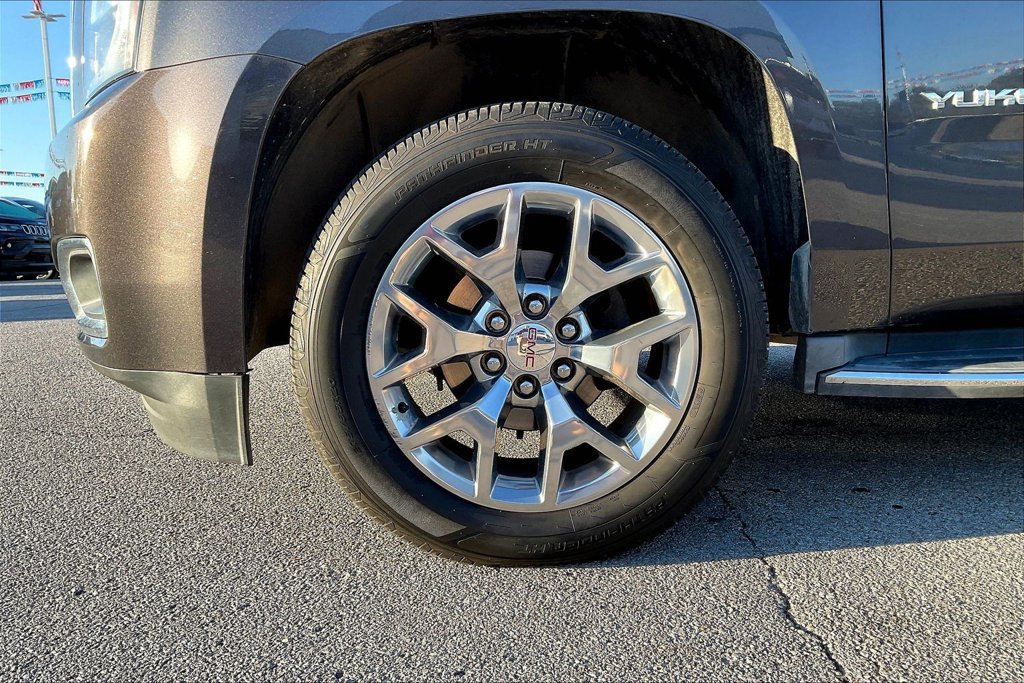 Used 2016 GMC Yukon SLT w/ Open Road Package AWD/4WD image 29