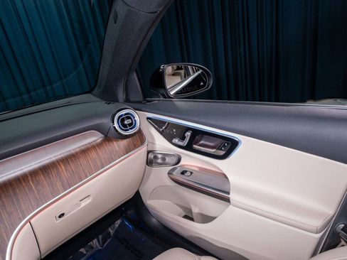 Certified 2026 Mercedes-Benz GLC 300 image 21