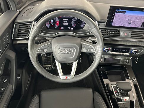 Used 2024 Audi SQ5 Premium Plus w/ Premium Plus Package image 13