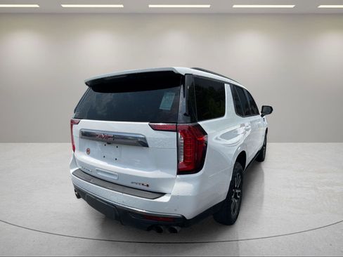 Used 2024 GMC Yukon AT4 w/ Technology Package AWD/4WD image 13