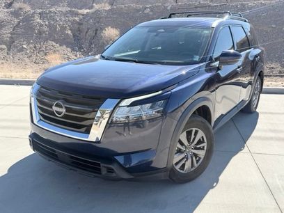 Used 2022 Nissan Pathfinder SV w/ SV Premium Package
