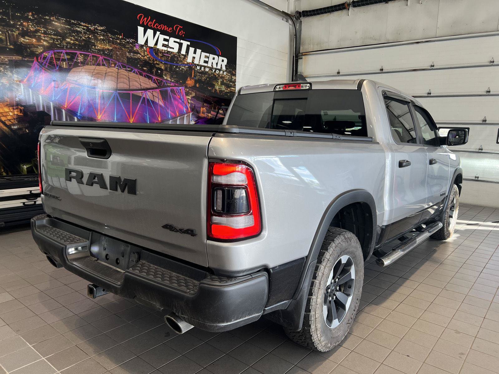 Used 2022 RAM 1500 Rebel AWD/4WD image 28