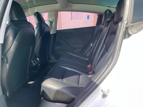 Used 2019 Tesla Model 3 Standard Range Plus RWD image 18