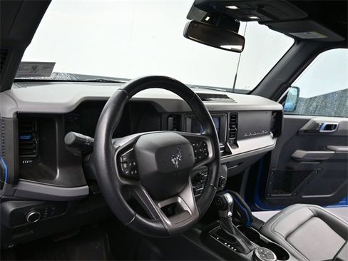 Used 2022 Ford Bronco Black Diamond image 13