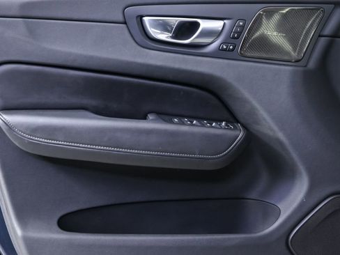 Certified 2024 Volvo XC60 B5 Ultimate w/ Protection Package Premier image 8