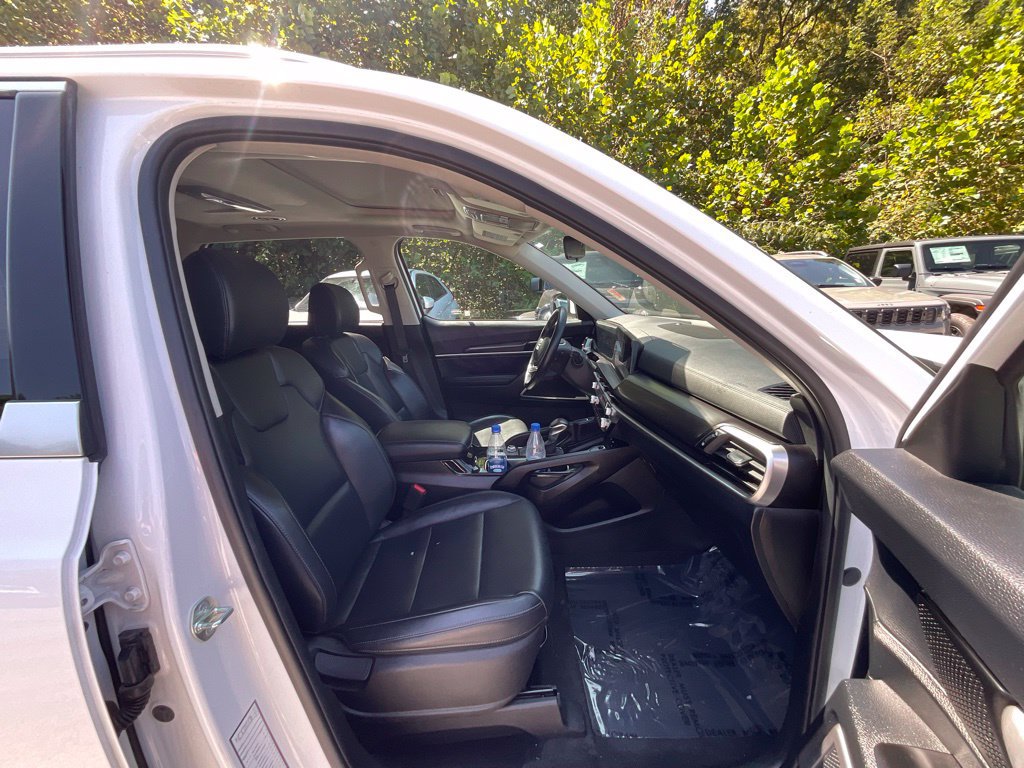 Used 2025 Kia Telluride S FWD image 22
