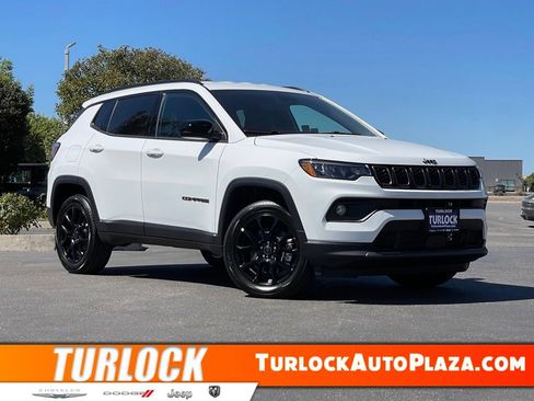 New 2026 Jeep Compass Latitude AWD/4WD image 1