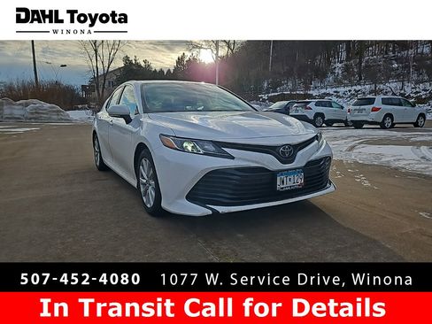Used 2020 Toyota Camry LE image 1