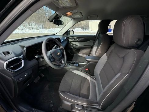 Used 2025 Chevrolet TrailBlazer LT image 10