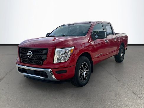 Used 2020 Nissan Titan SV w/ SV Convenience Package image 3