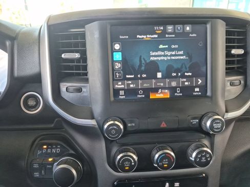 Used 2024 RAM 2500 Big Horn AWD/4WD image 13