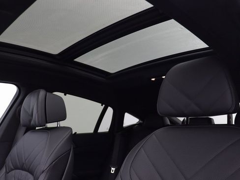 New 2026 BMW X6 xDrive40i w/ Climate Comfort Package image 13