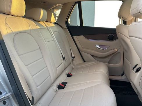 Used 2022 Mercedes-Benz GLC 300 4MATIC image 13