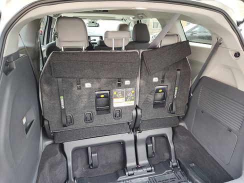 Certified 2023 Toyota Sienna XLE image 28